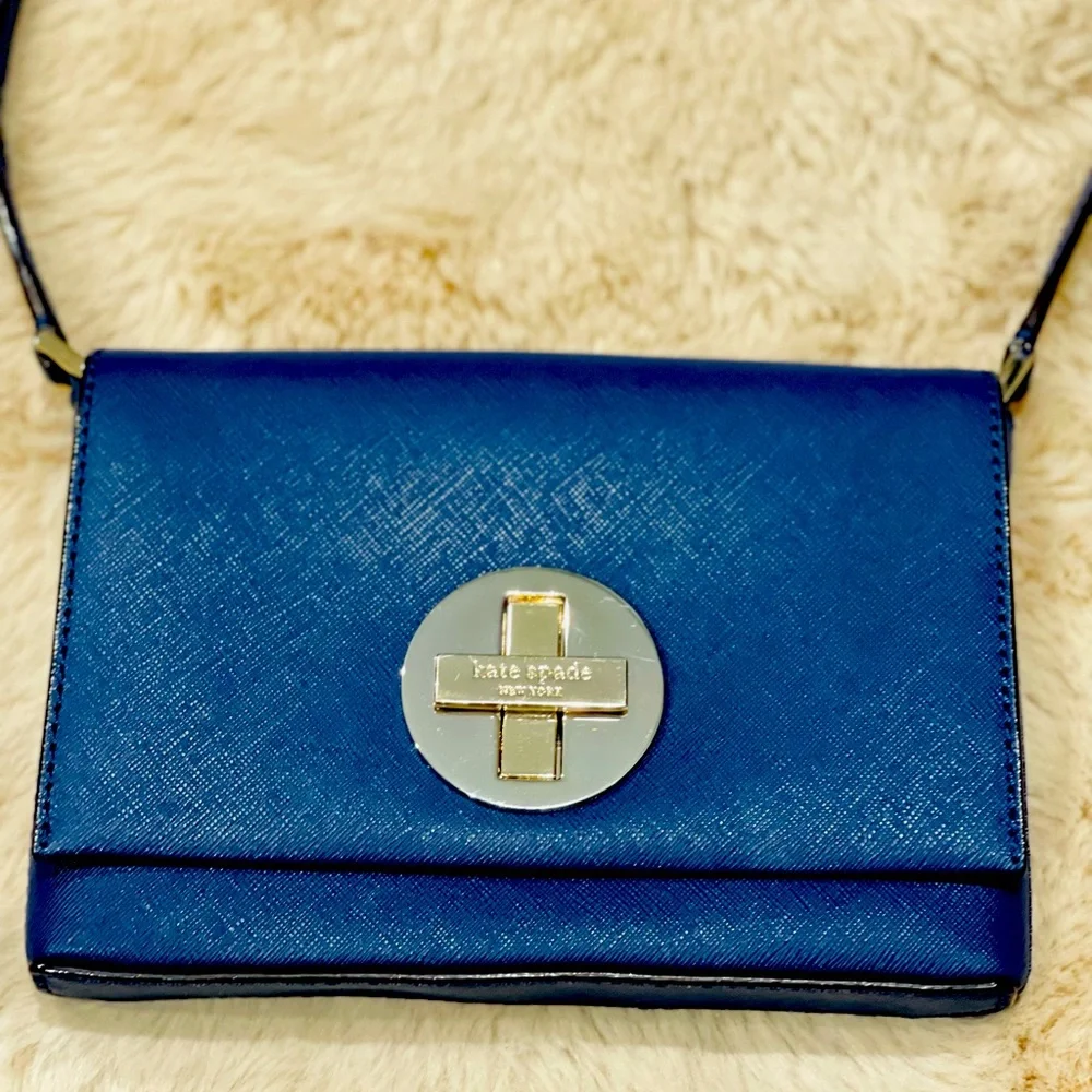 Kate Spade purse, saffiano leather - Picture 1 of 4